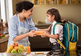 डे केयर के लिए अपने बच्चे का खाना पैक करने के लिए बेहतरीन सुझाव