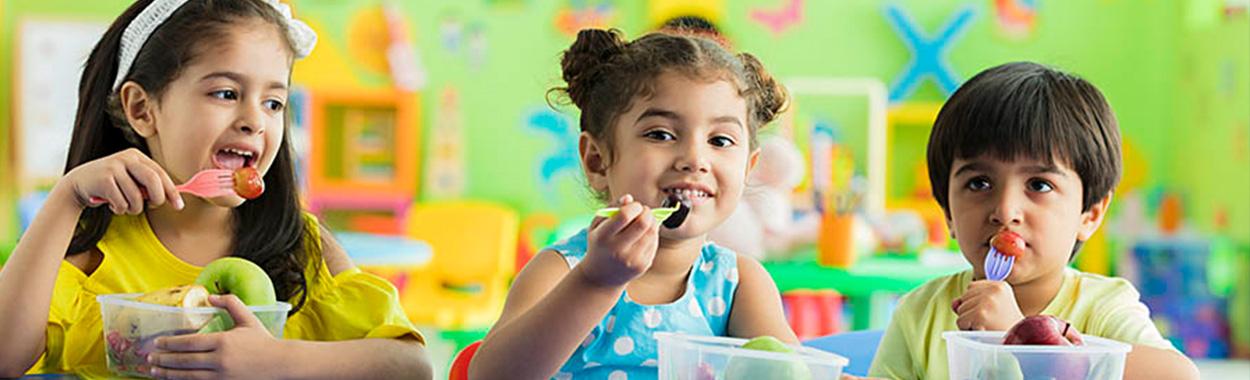 4 questions asked by moms about planning healthy daycare meals